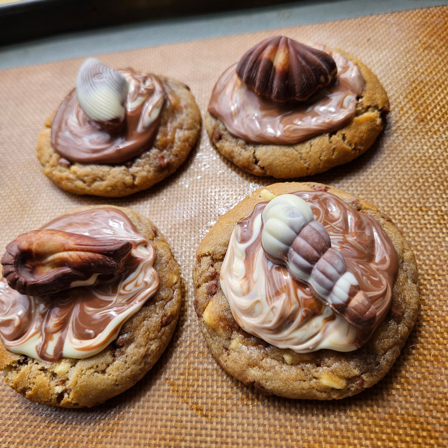 Guylian Stuffed Cookie Box
